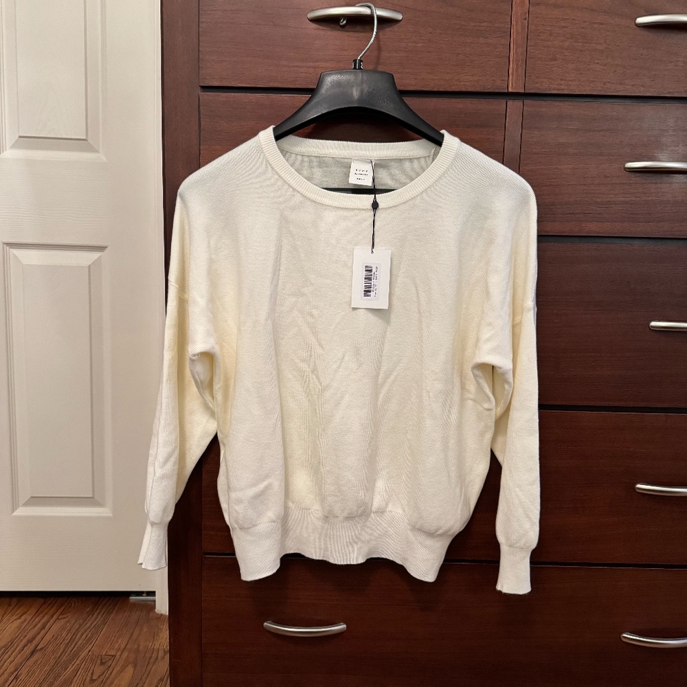 NWT - frey white sweater MP